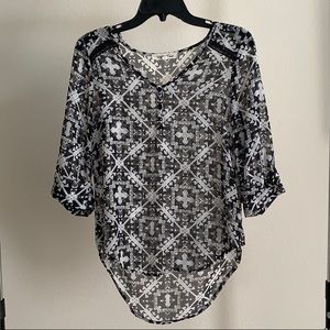 Size S Geometric Print Blouse